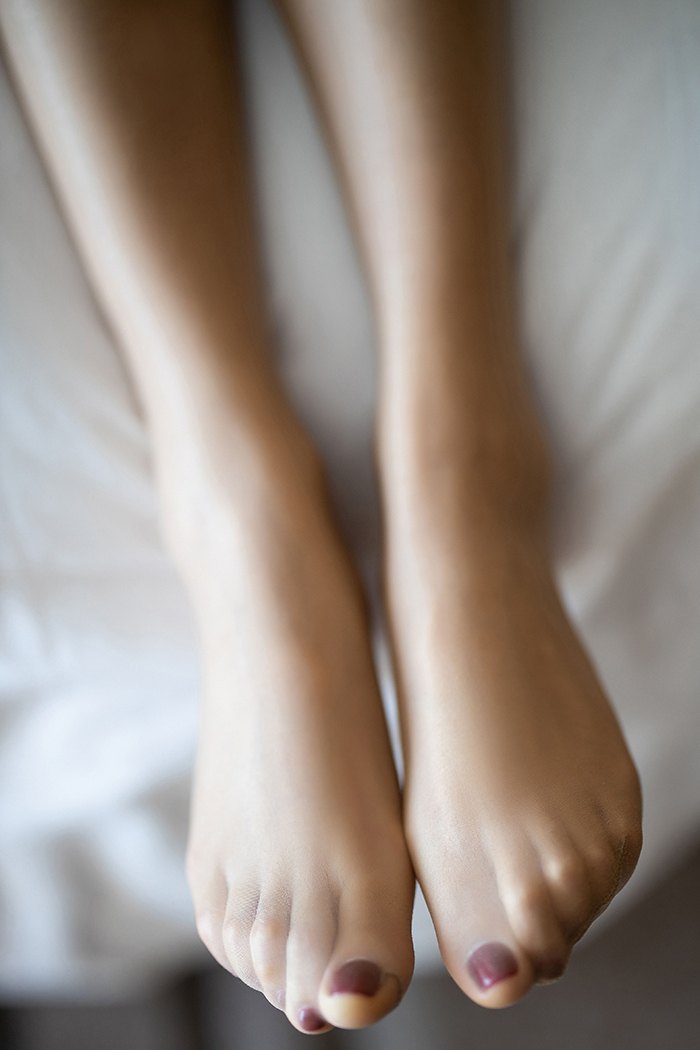 女主天地热辣小妹Miko酱肉丝玉足搔首弄姿(53)