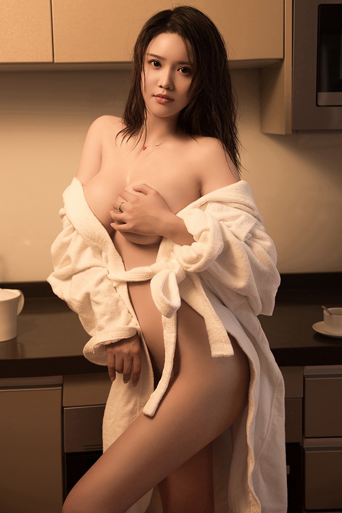 最美女友豆豆诱人胴体让人欲罢不能天天伴游(33)