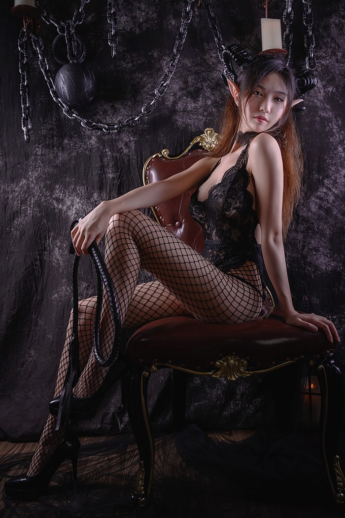 堕落方舟绝色小恶魔利世黑丝网袜爆乳勾魂(2)