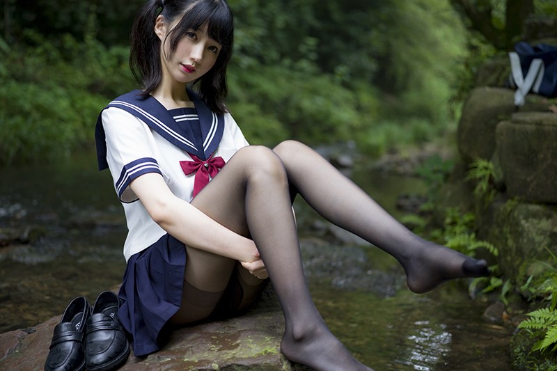 寻欢阁激萌学生妹魔物喵黑丝制服野外露出(70)