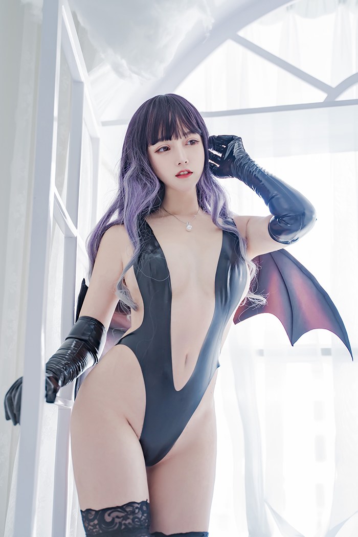 魔性海外华人论坛嗜血小恶魔米线线三点胶衣尺度大胆(12)