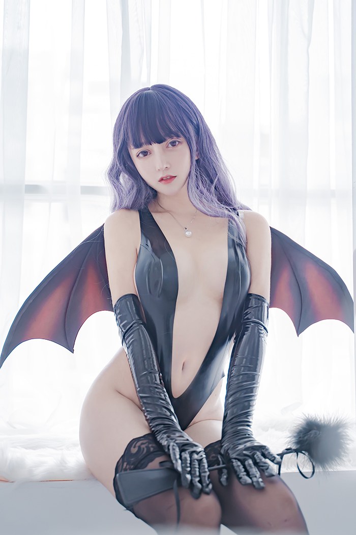 魔性海外华人论坛嗜血小恶魔米线线三点胶衣尺度大胆(19)