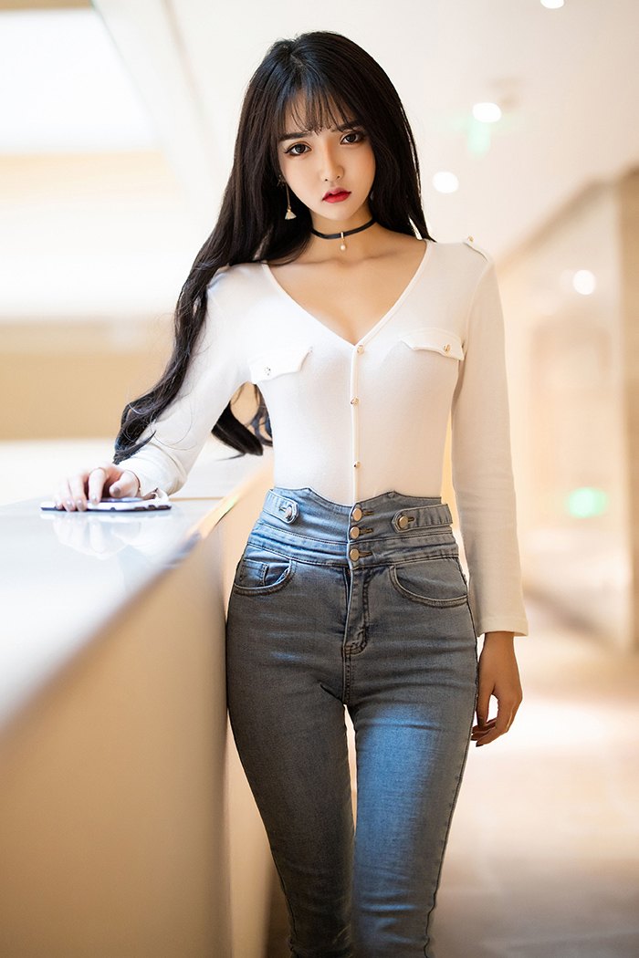 女主天地热辣小妹Miko酱肉丝玉足搔首弄姿(14)