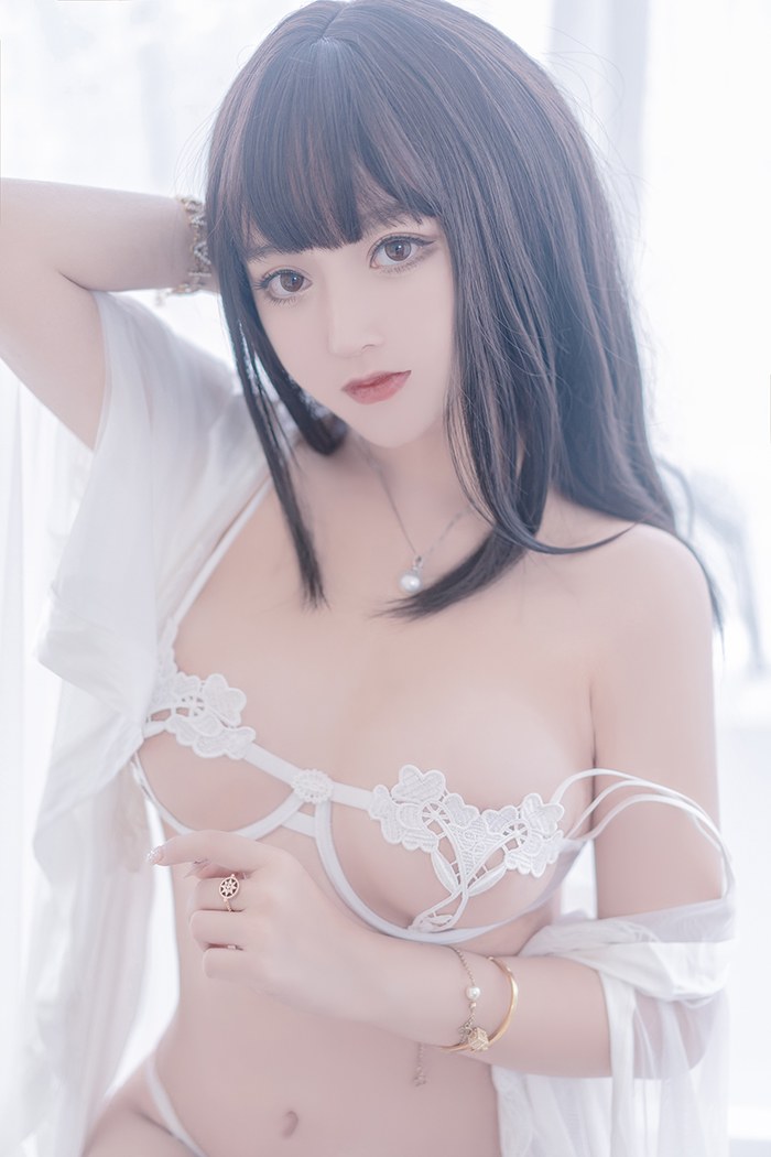 天天伴游邻家小妹米线线情趣套装肆意裸露(62)