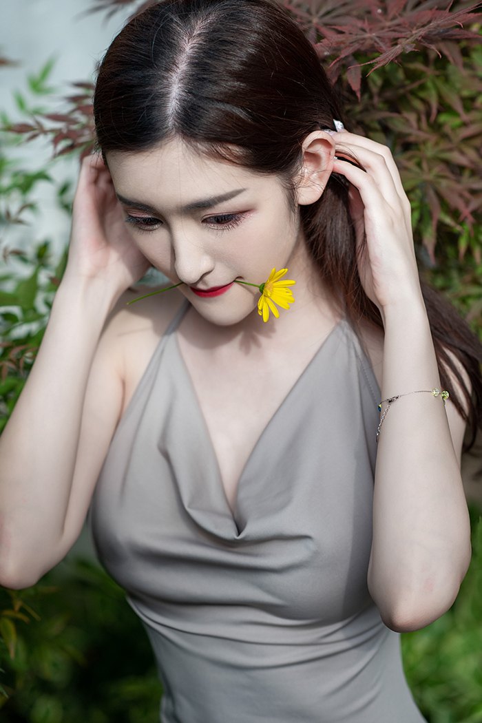51青楼唯美人妻沈梦瑶肉丝开档野外露出(20)