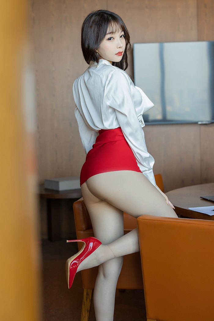 色花堂-98堂迷情秘书芝芝制服OL肉丝短裙包臀动人(8)