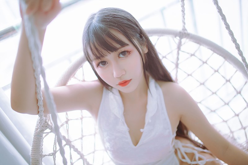 阡陌社区抖娘＆不呆猫的黑白旗袍与丝袜调情(22)