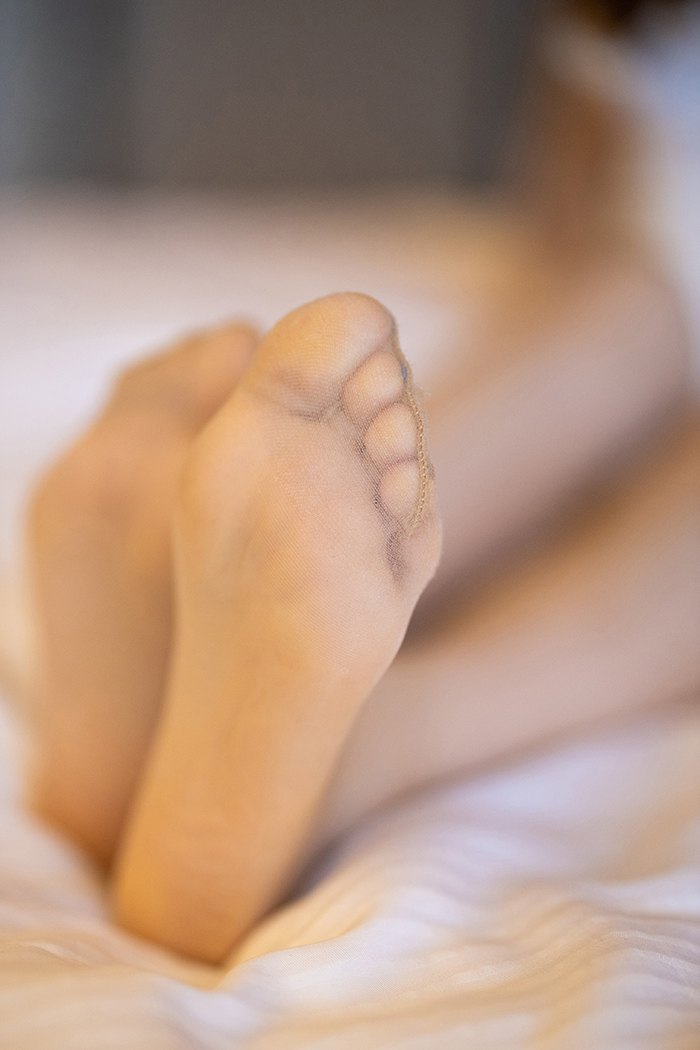 荆棘鸟论坛活泼女孩允儿肉丝高跟可爱又性感(35)