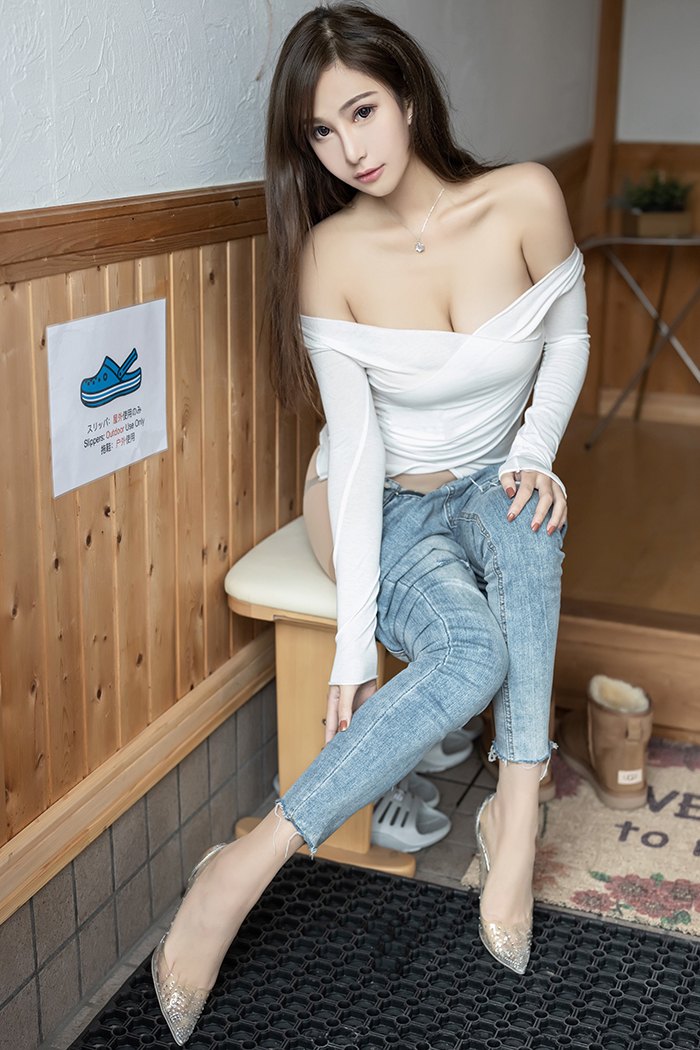 小姐威客气质御姐Lavinia肉丝玉足曲线迷人(33)