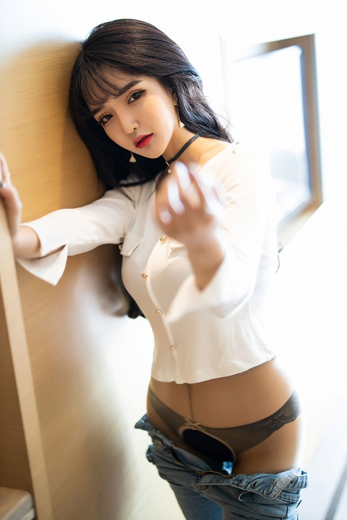 女主天地热辣小妹Miko酱肉丝玉足搔首弄姿(24)