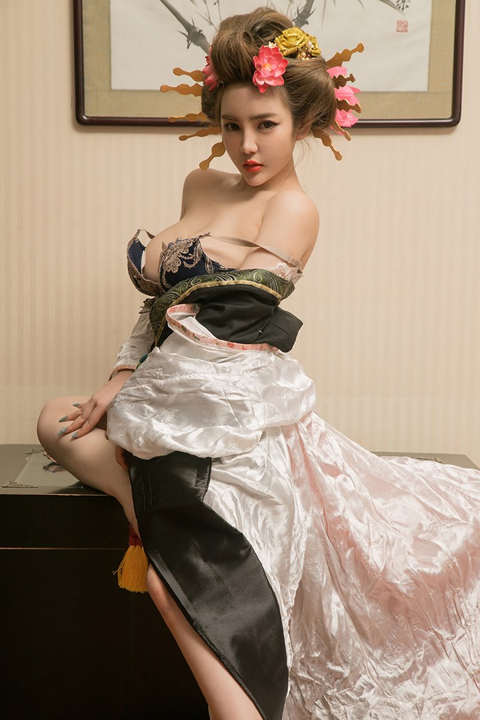 妩媚尤物温心怡美乳翘臀香艳无比爱北京(2)