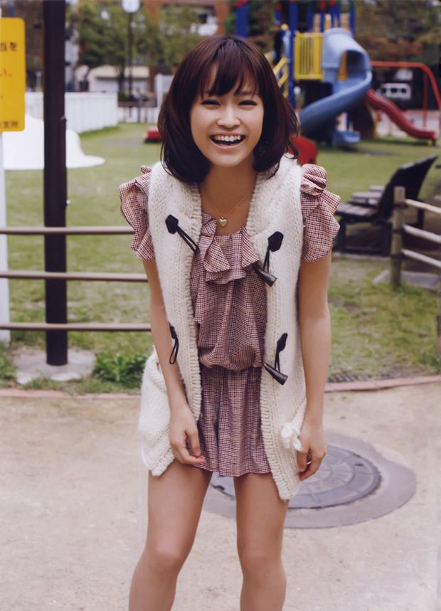 日本美女龟井绘里写真套图搜书吧(11)