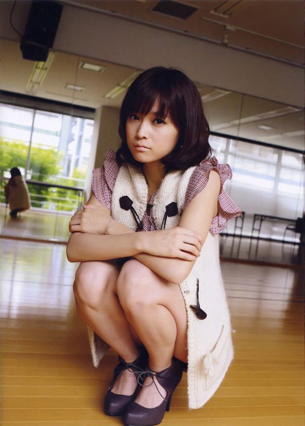 日本美女龟井绘里写真套图搜书吧(14)